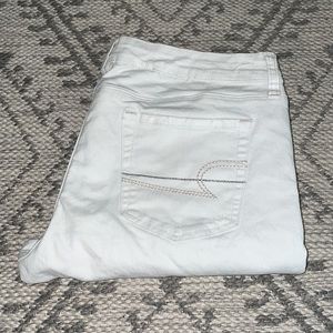 American Eagle size 12 regular white skinny jeans